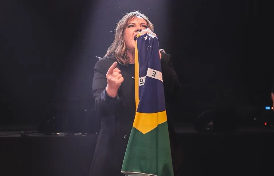 Maíra Oliveira lança “Filhos do Fogo” e canta sobre avivamento, paixão e quebrantamento