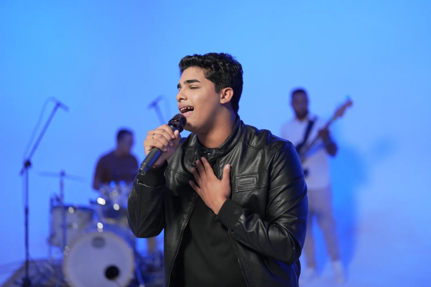 Vinicius Santos lança o single “Bartimeu” pela Gravadora Louvor Eterno